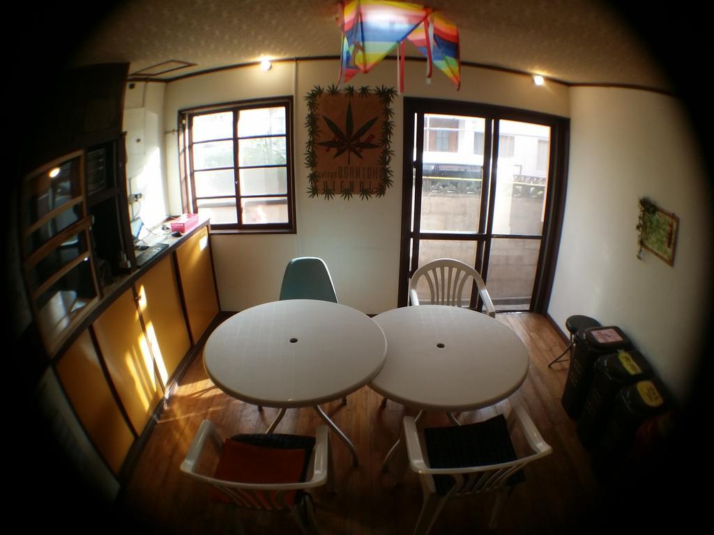 Guesthouse Base Okinawa Naha Esterno foto