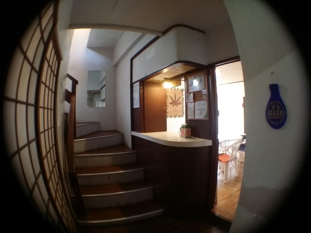 Guesthouse Base Okinawa Naha Esterno foto