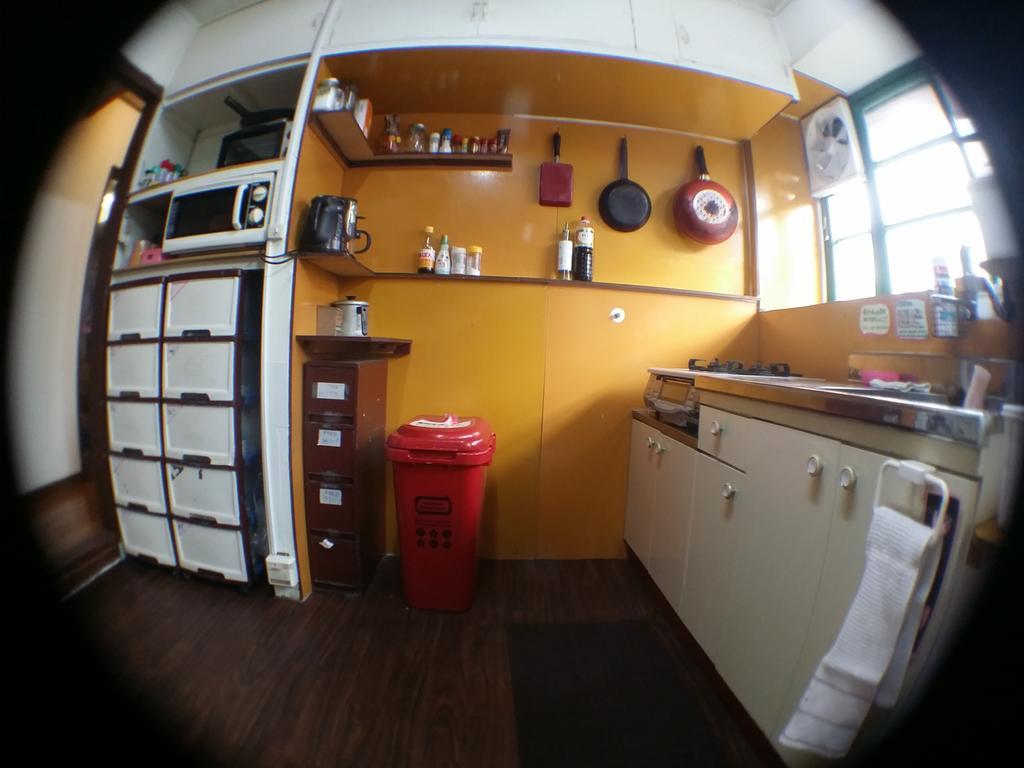 Guesthouse Base Okinawa Naha Esterno foto